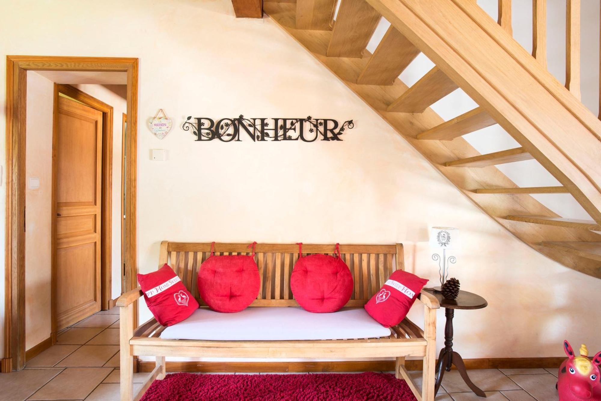 La Maison Du Bonheur Saint-Martin-en-Bresse Экстерьер фото